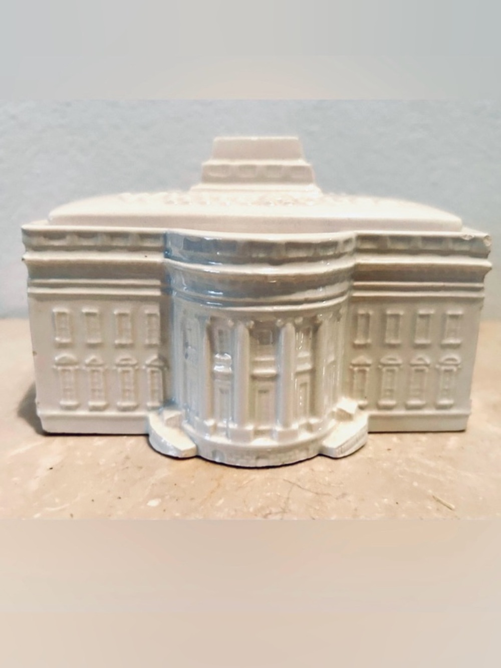1980s Jelly Belly White House jar / dish